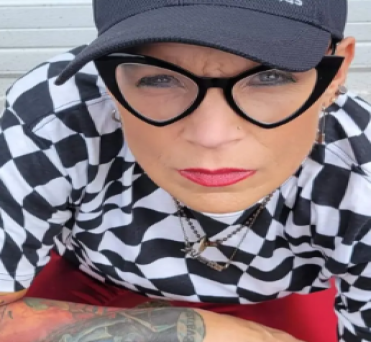 Image of Rhonda Gilbertson-Evans Moorhead Minnesota at Professional Organization of Women of Excellence Recognized