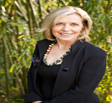 Image of Paula Hamm Mclean Virginia at Professional Organization of Women of Excellence Recognized