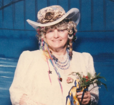Image of Barbara Koenig-Pfannkuche Niles Illinois at Professional Organization of Women of Excellence Recognized