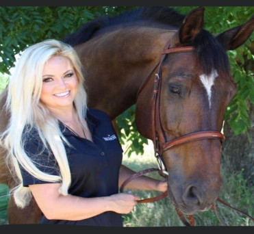 Image of Noelle Marie Kaeser Sacramento California at Professional Organization of Women of Excellence Recognized